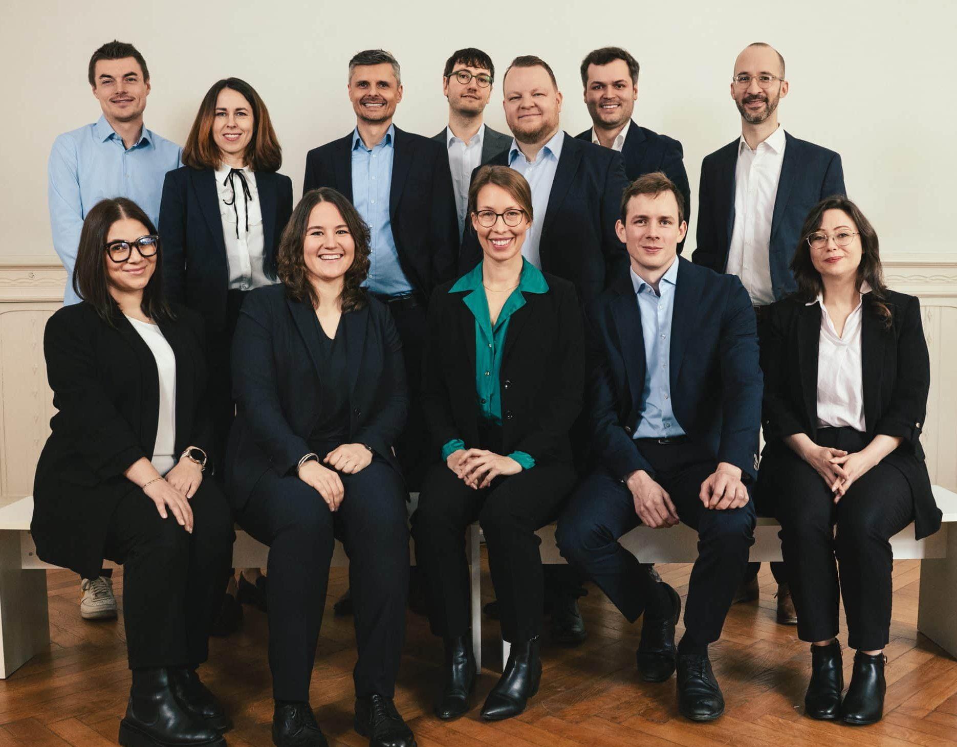 Gruppenfoto der Verbraucherkanzlei BK Baumeister und Kollegen